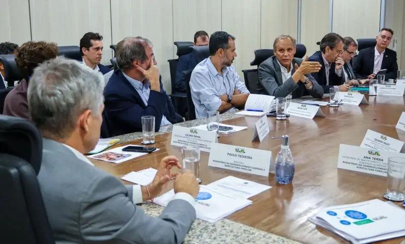 Grupo de trabalho discute melhorias de competividade para pequenos produtores da cadeia do leite noticia agencia sebrae